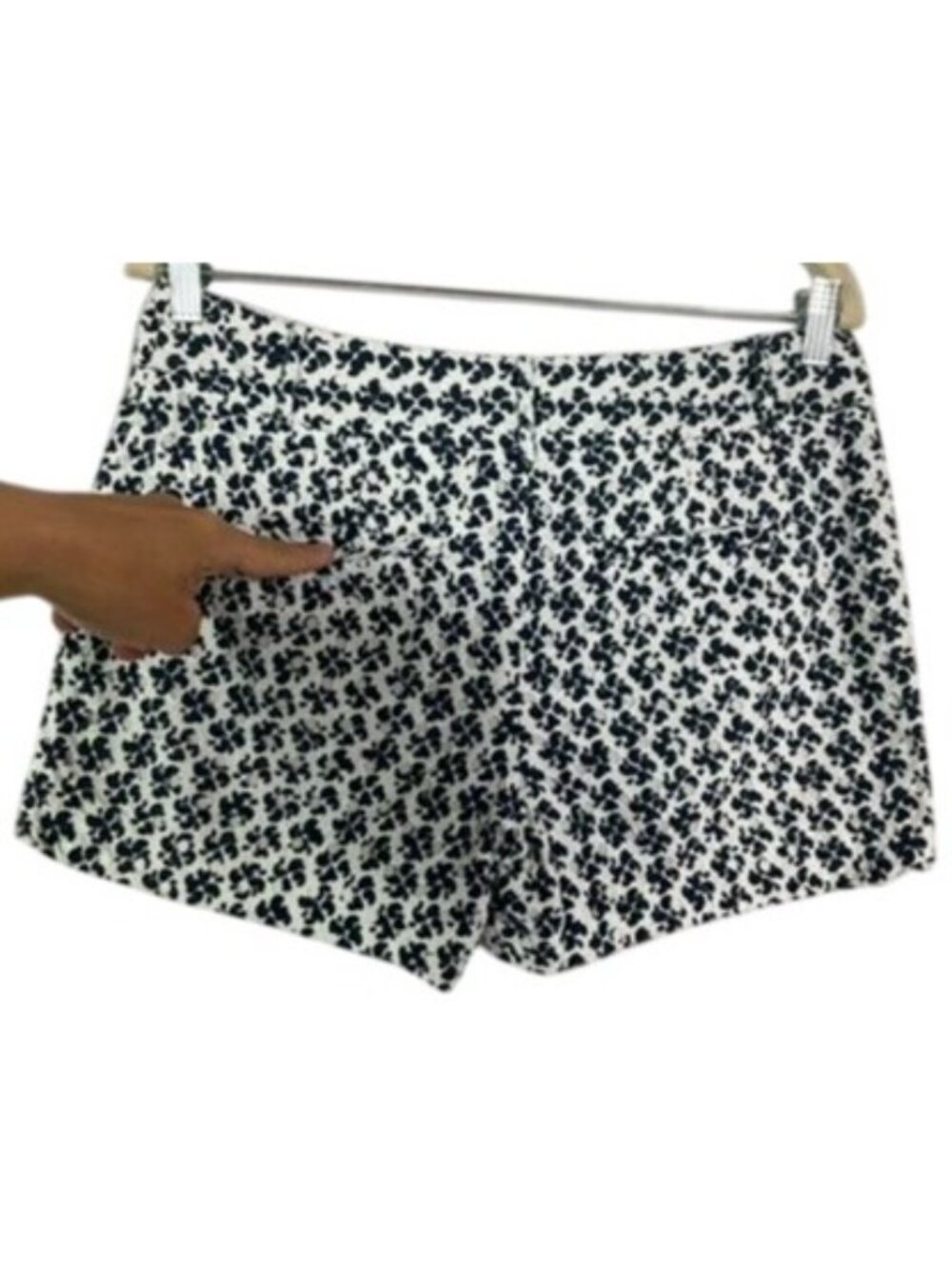 LOFT Riviera Shorts Size 4 Navy White Floral Tile Print Cotton Chino Flat Front - Picture 6 of 11